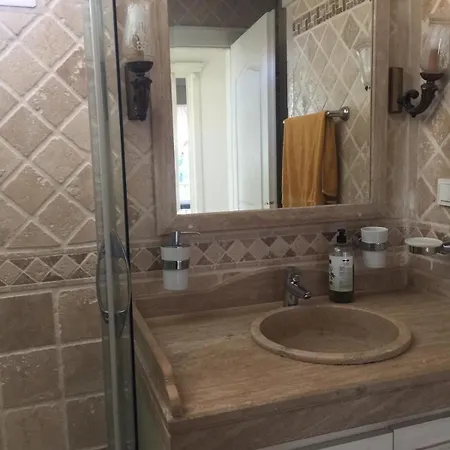 B&d Lou Villa *
